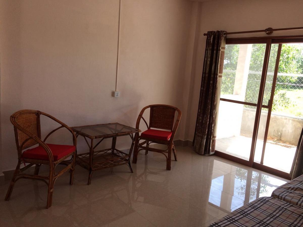 Om Home سيهانوكفيل المظهر الخارجي الصورة